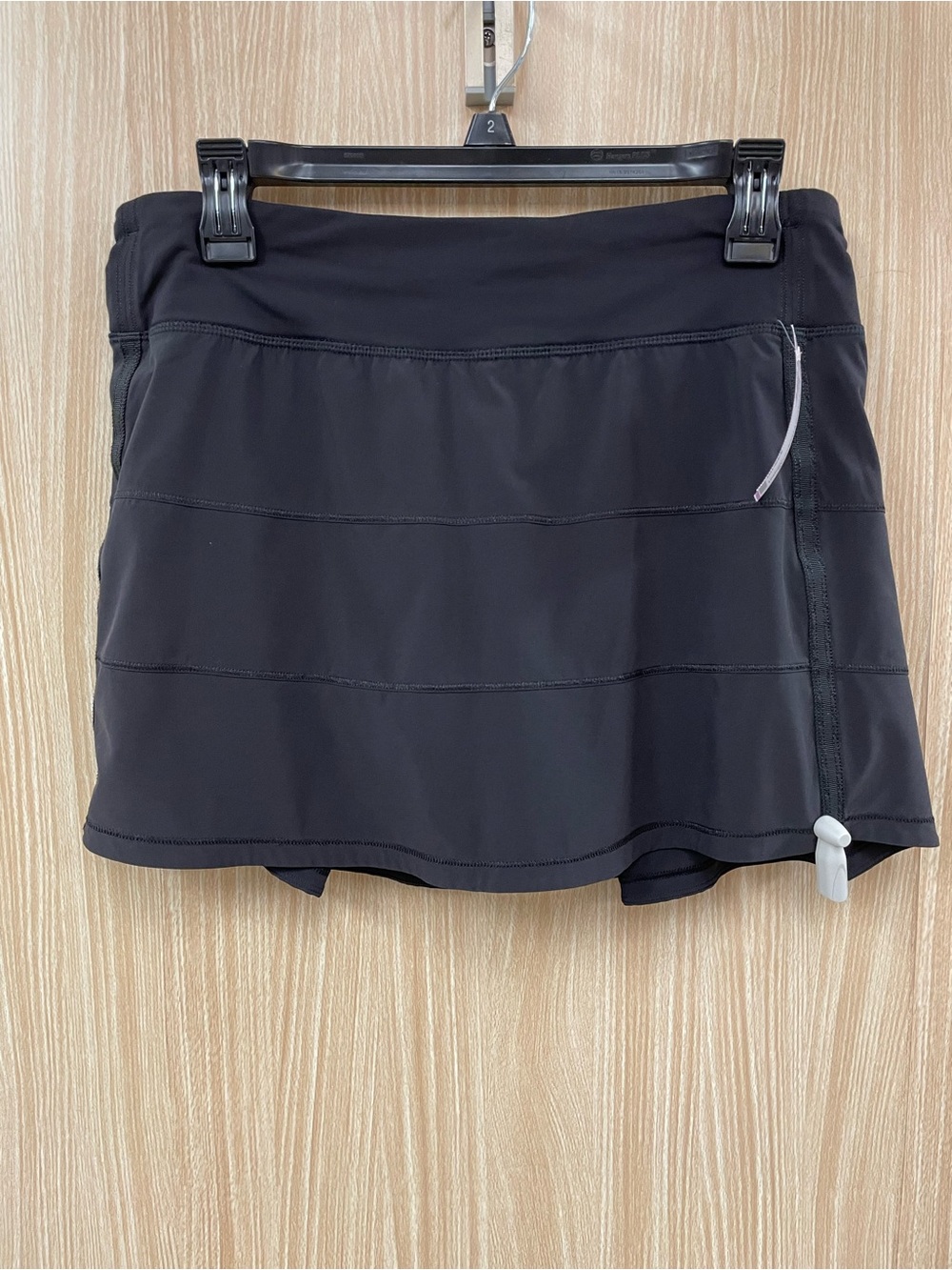 Lululemon black skort size 8